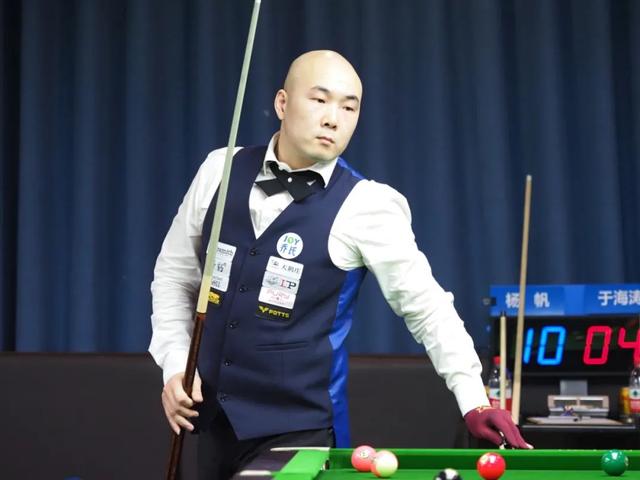 现打下了坚 现打下了坚