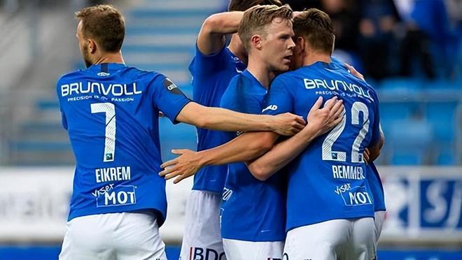 容都极具天 容都极具天